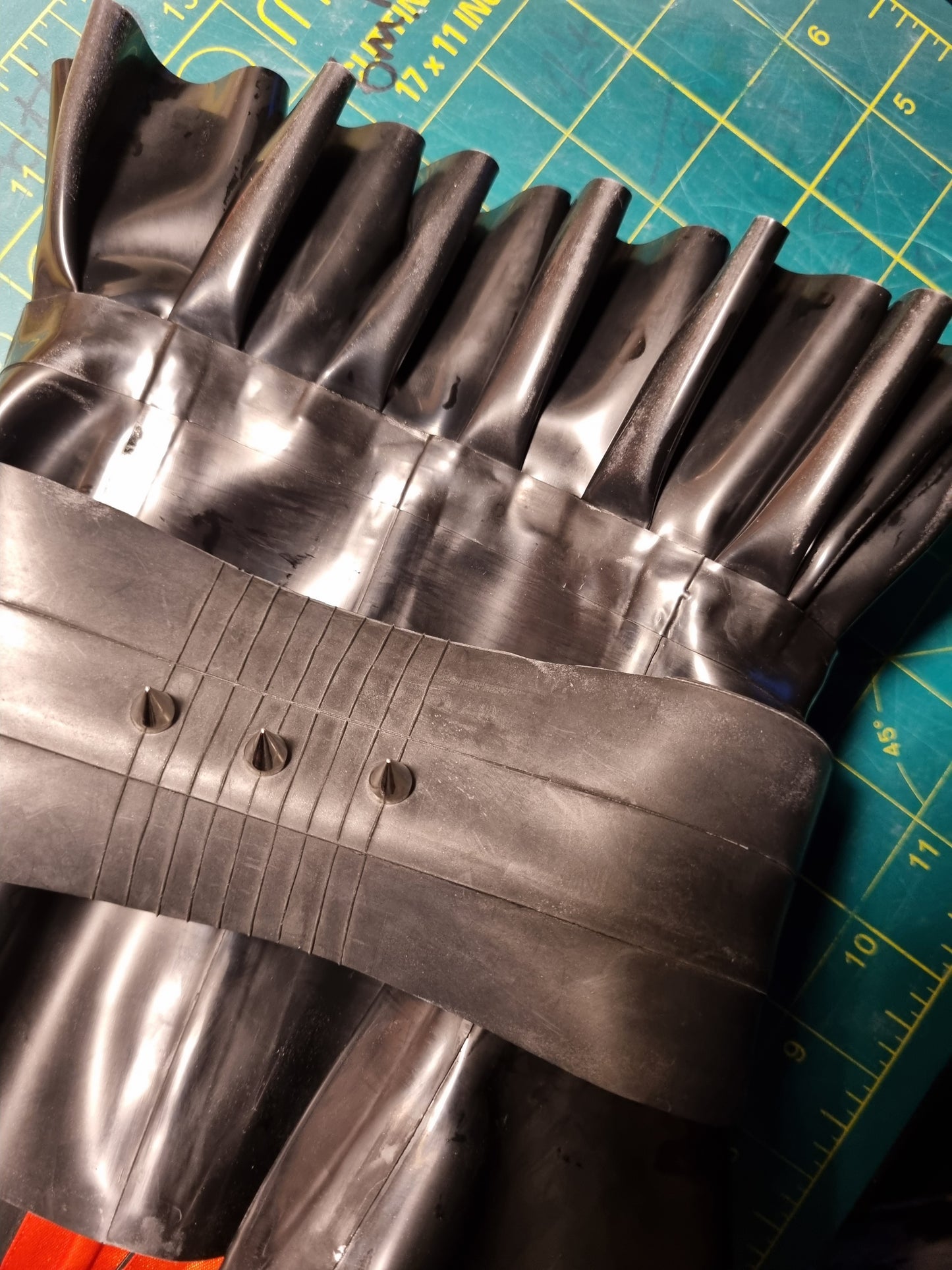 Latex & Recycle Rubber Neck Corset Collar